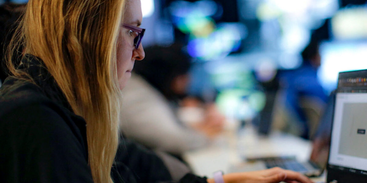 img-student-keyboard